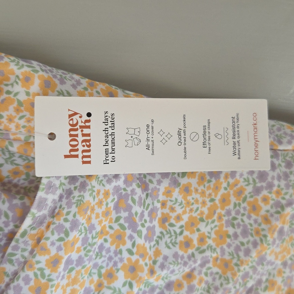 Honey Mark Swim Top NWT Size: M - Picture 4 of 6